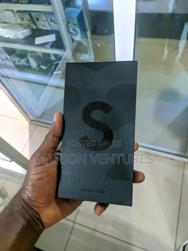 New Samsung Galaxy S22+ 5G 128 GB Gold · Photo 1