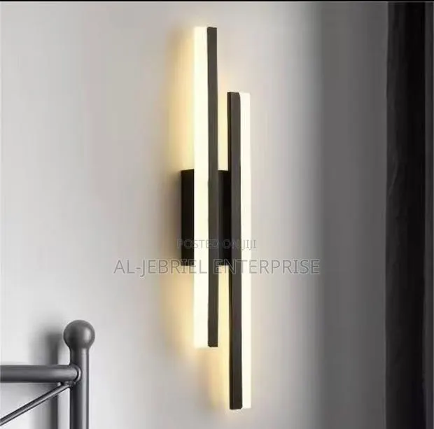 Decorative Wall Light · Photo 1