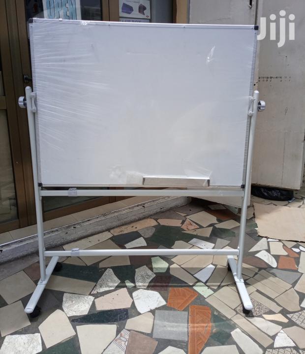 3ftx4ft White Board on Stand · Photo 1