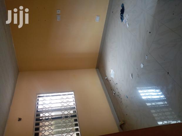 Neat Single Room S/C Apartment Dansoman · Photo 4