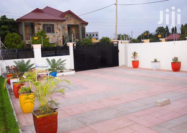 3bdrm House in Bronko Housing, Accra Metropolitan for rent · Photo 2