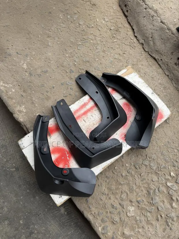 Honda CRV 2020 2021 2022 Mudguards or Splash Guard · Photo 1