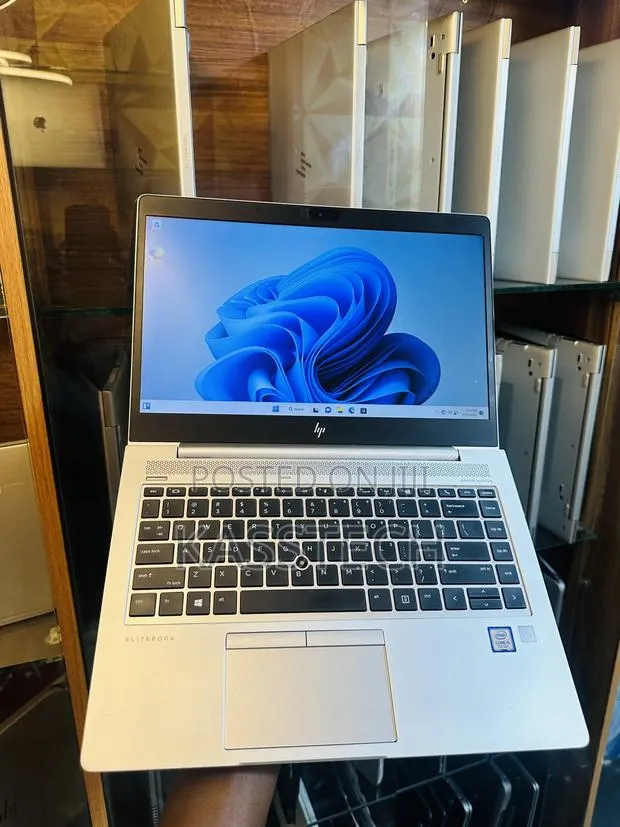 Laptop HP EliteBook 830 G6 8GB Intel Core I5 SSD 256GB · Photo 1