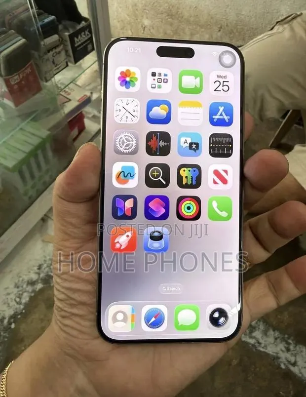 Apple iPhone 15 Pro Max 256 GB Silver · Photo 1