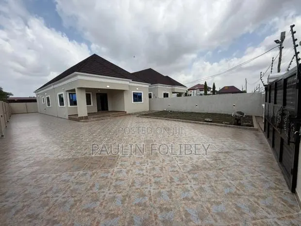 3bdrm Apartment in Dg Properties, Ablekuma for sale · Photo 1