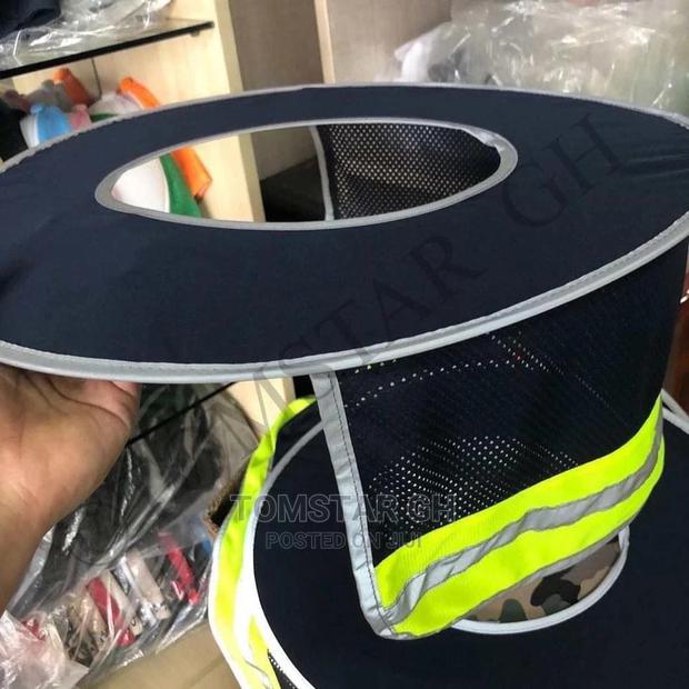 Hi Visibility Safety Sunshade · Photo 1