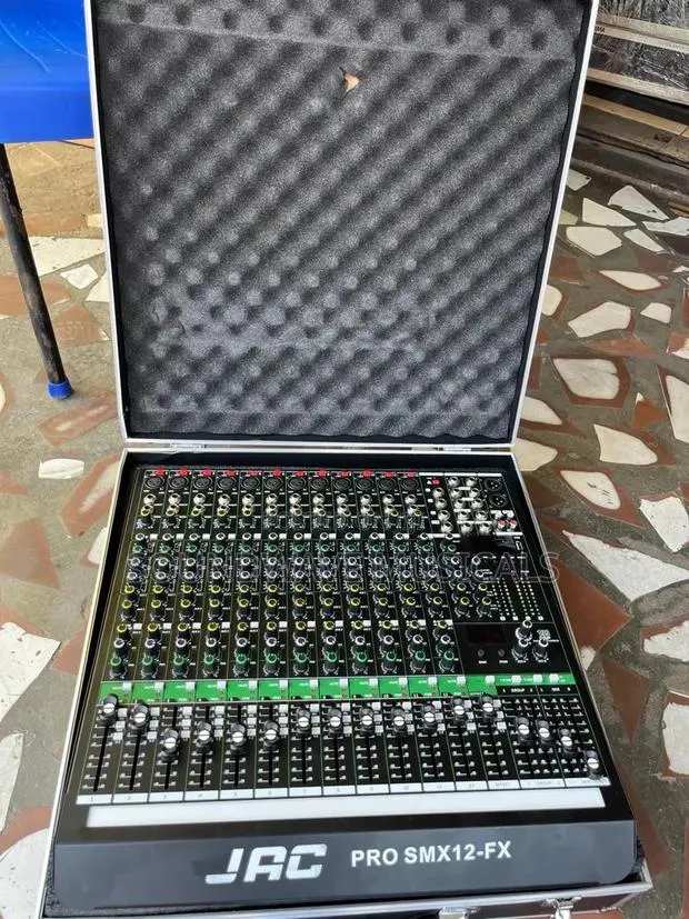 Jac Pro Smx12-Fx 12 Channel Audio Mixer · Photo 1