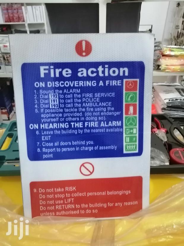 Fire Notice Sign(Reflective) · Photo 1