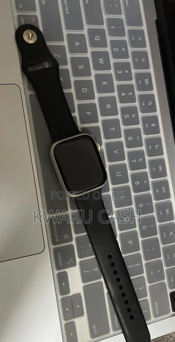 Apple Watch Series 7 45mm · Photo 1
