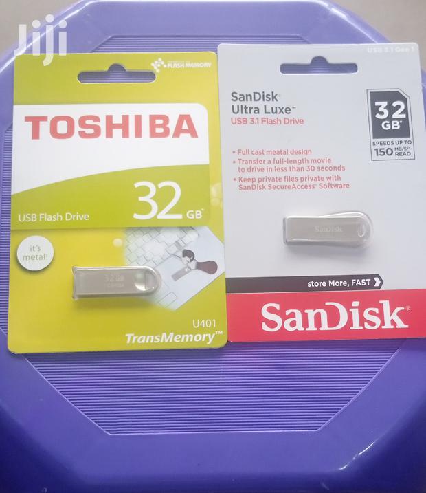 32gb Pen Drive · Photo 3