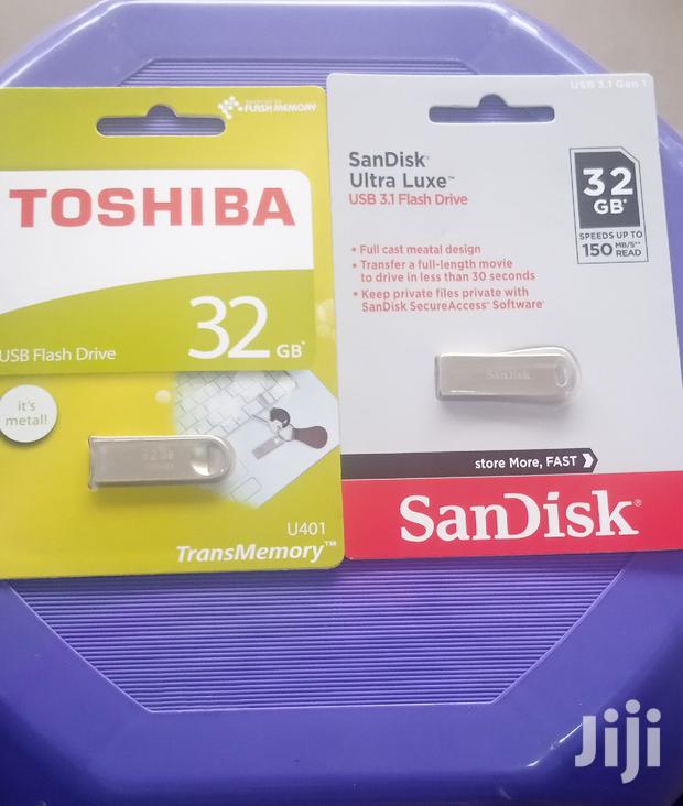 32gb Pen Drive · Photo 2