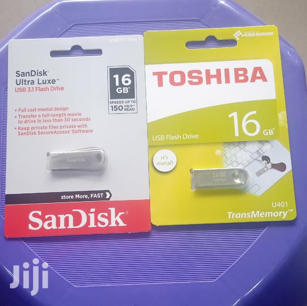 16GB Pen Drive · Photo 1