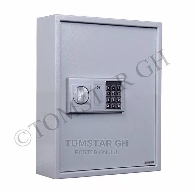 Key Safe Cabinet · Photo 3