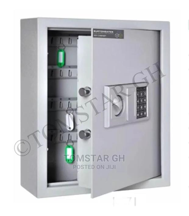 Key Safe Cabinet · Photo 1