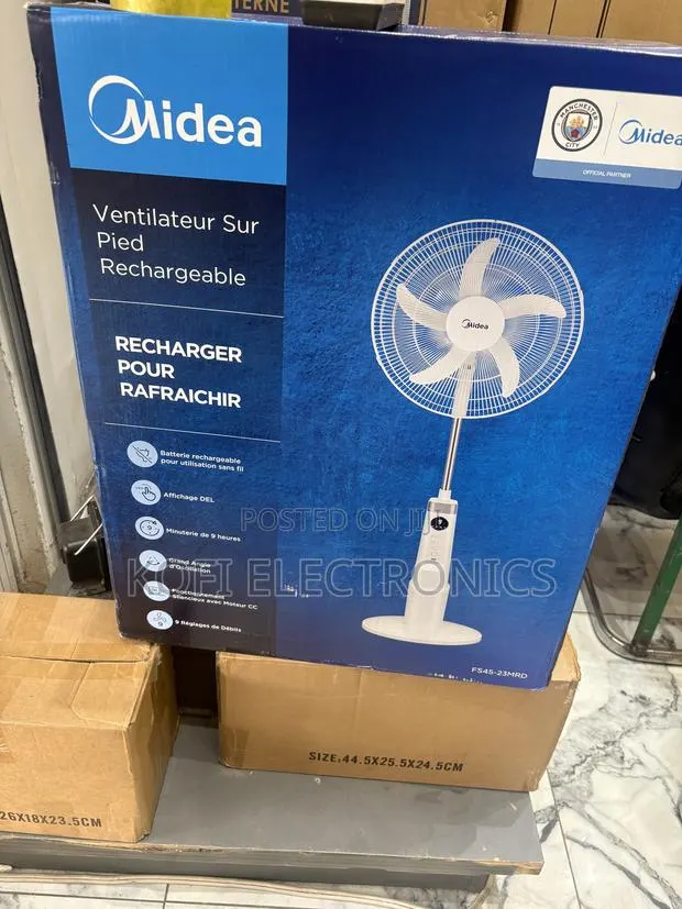 A Perfect 5 Blade Midea Rechargeable Fan 18" -White · Photo 1