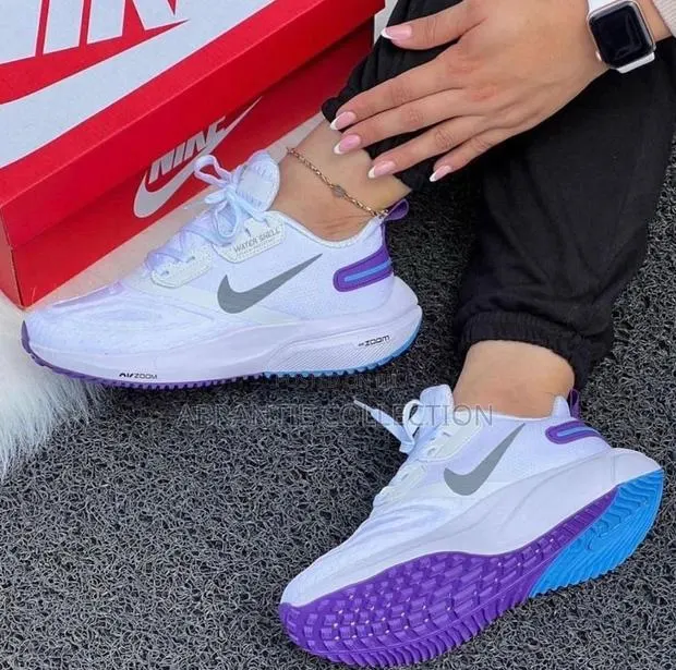 Nike Zoom Water Shield Lace Up · Photo 1