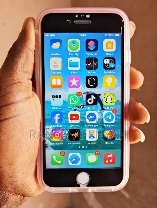 Apple iPhone 7 32 GB Silver · Photo 1