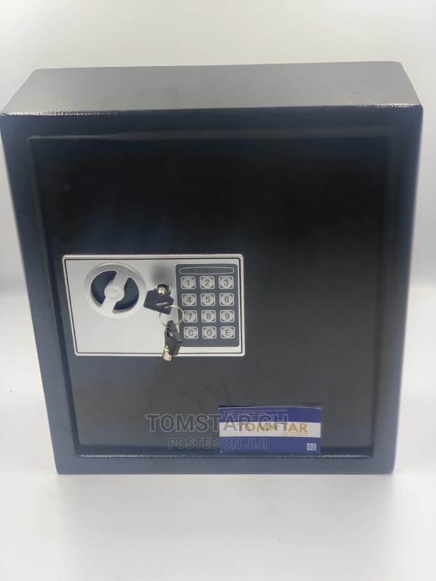 Key Safe Cabinet · Photo 4