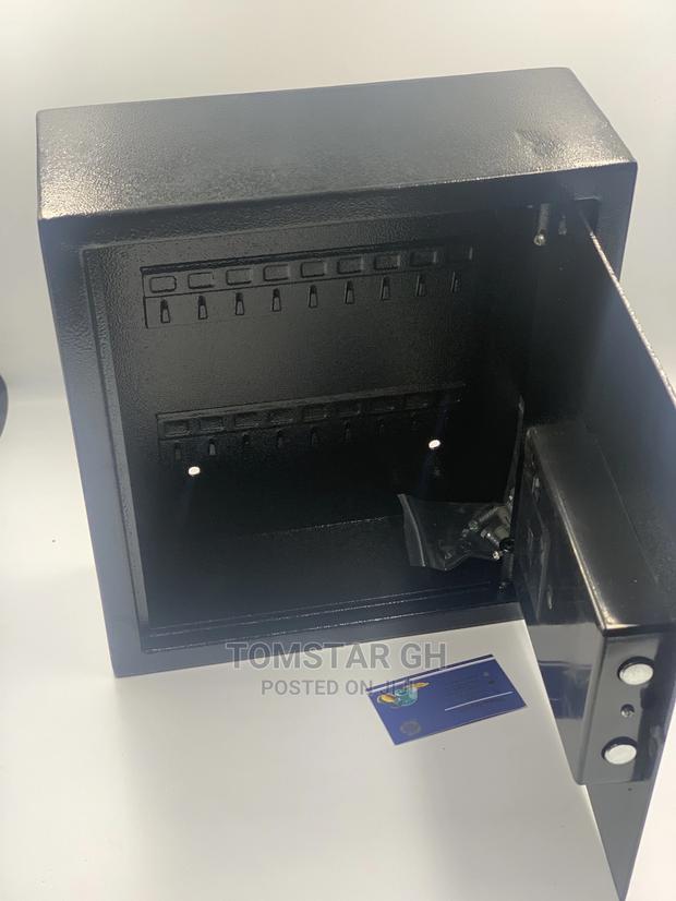 Key Safe Cabinet · Photo 5