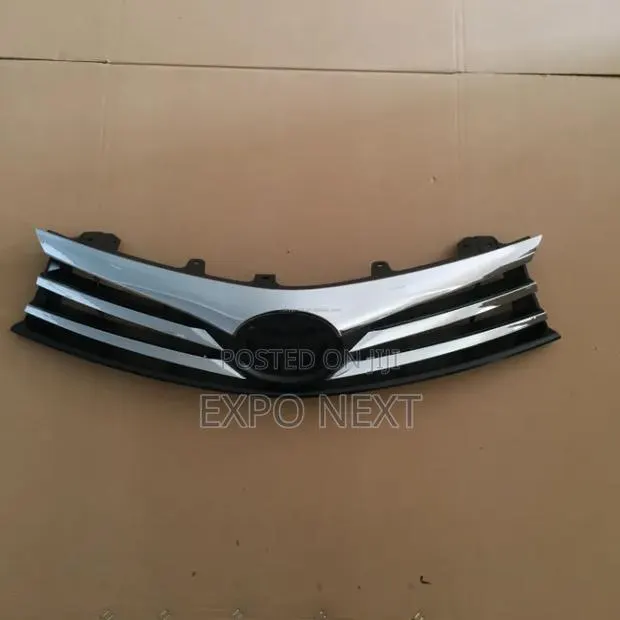 Toyota Corolla 2014-2016 Front Grille · Photo 1