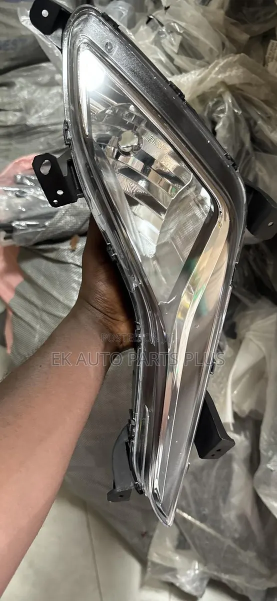 Hyundai Elantra Fog Light 2014 2015 2016 · Photo 1