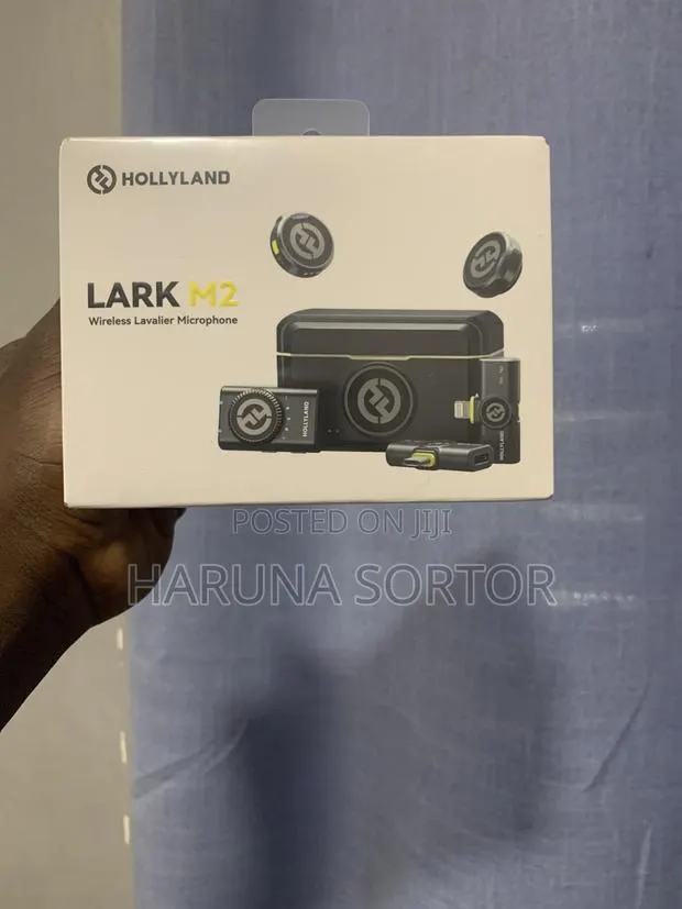 Hollyland Lark M2 Wireless Microphone · Photo 1