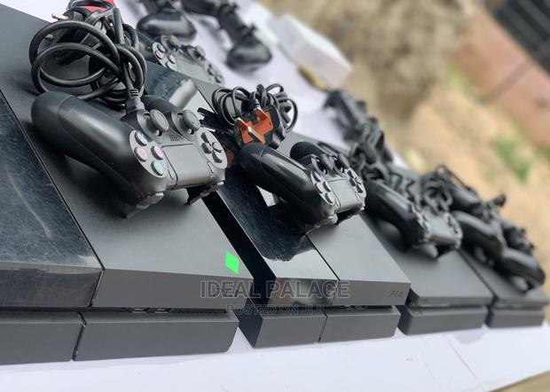 Playstation 4 Slim and Standard · Photo 5