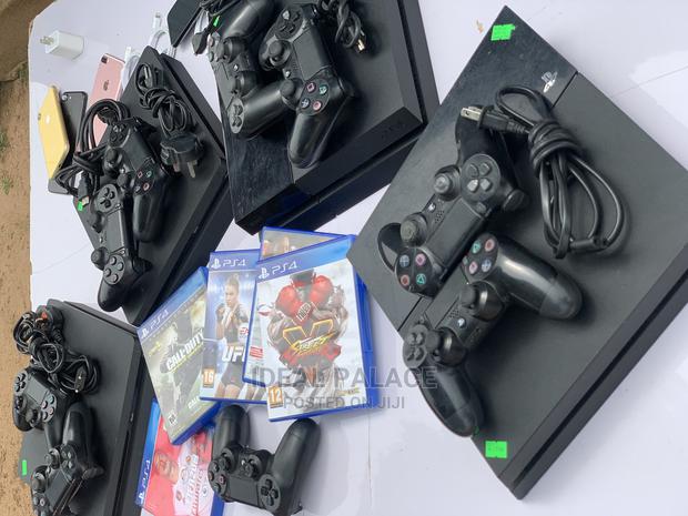 Playstation 4 Slim and Standard · Photo 3