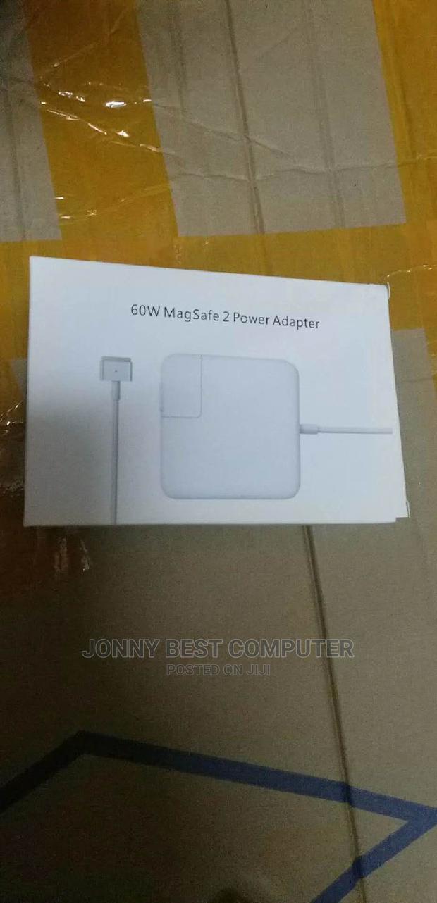 Mac Book Air Laptop Charger · Photo 1