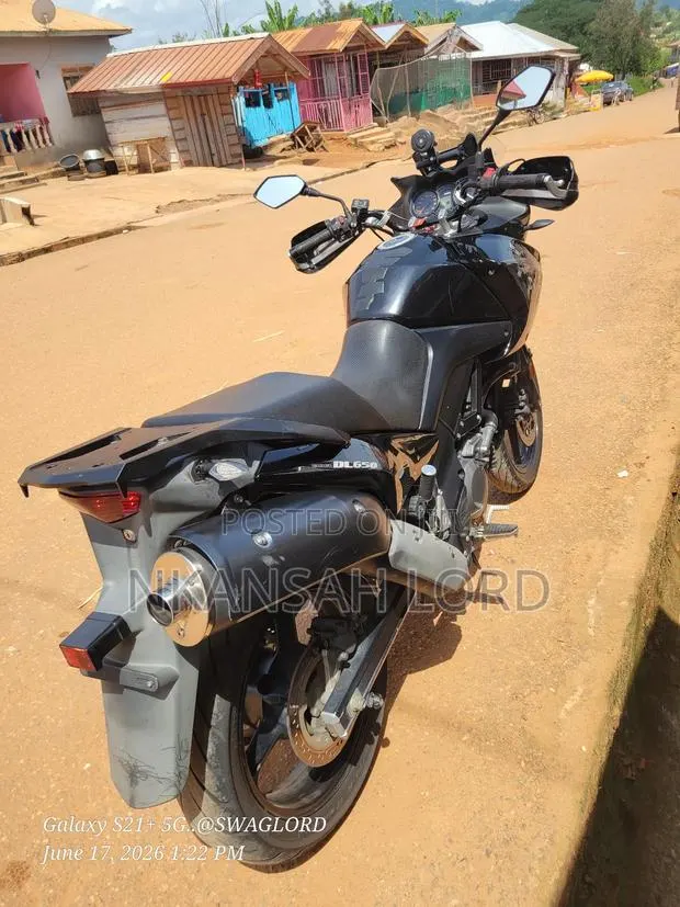 Suzuki V-Strom 2010 Black · Photo 1