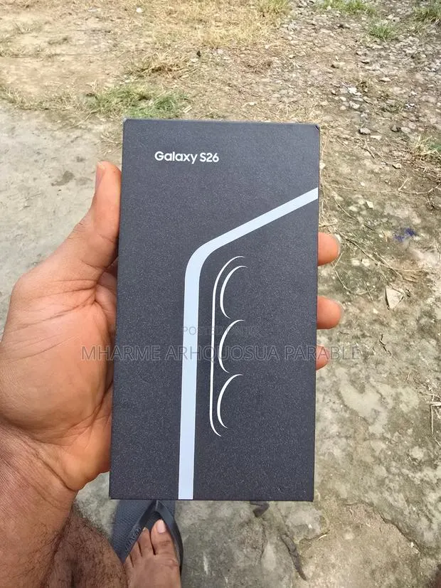 New Samsung Galaxy s26 256 GB Black · Photo 1