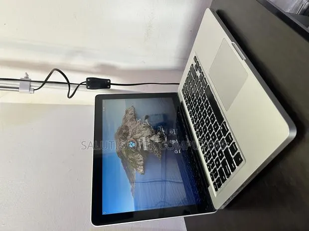 Laptop Apple MacBook 2012 8GB Intel Core I5 HDD 500GB · Photo 1