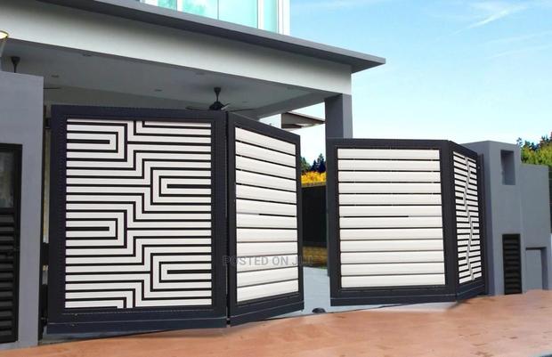 Metal 14 Feet×7 Ft Push/Sliding Gates · Photo 2
