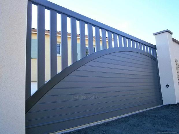 Metal 14 Feet×7 Ft Push/Sliding Gates · Photo 3