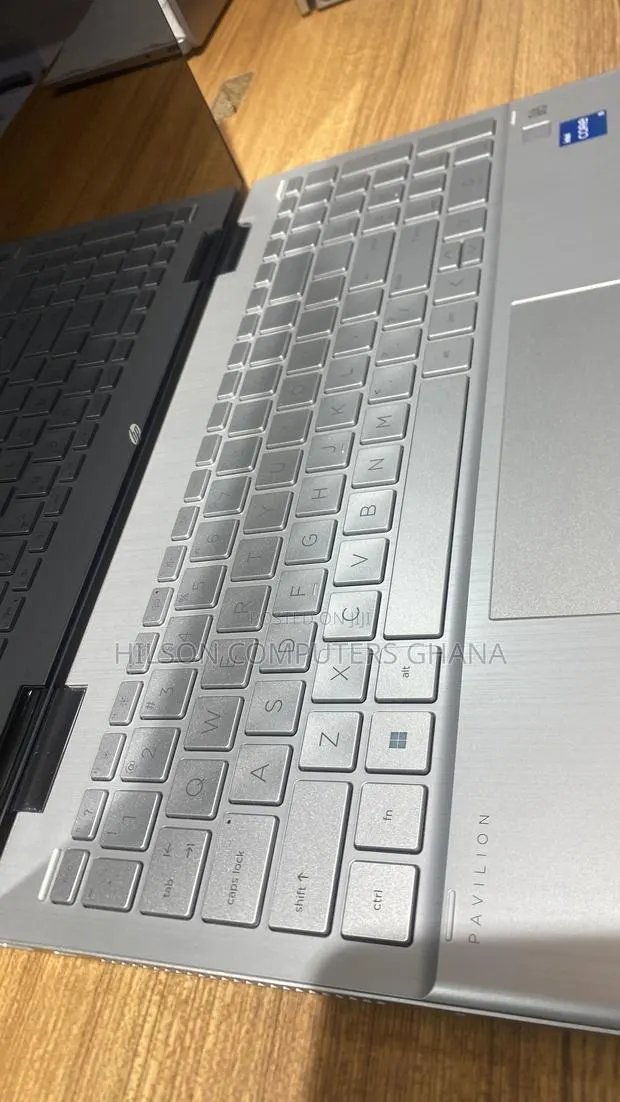 New Laptop HP Pavilion 15 8GB Intel Core i5 SSD 512GB · Photo 4
