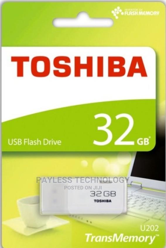 Toshiba 32gb USB Pendrive · Photo 1