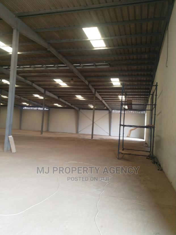 ROADSIDE 3500 SQM WAREHOUSE in Tema · Photo 3
