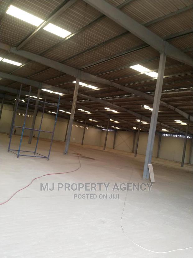 ROADSIDE 3500 SQM WAREHOUSE in Tema · Photo 1