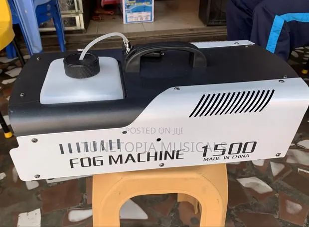 1500 Watt Fog Machine · Photo 1