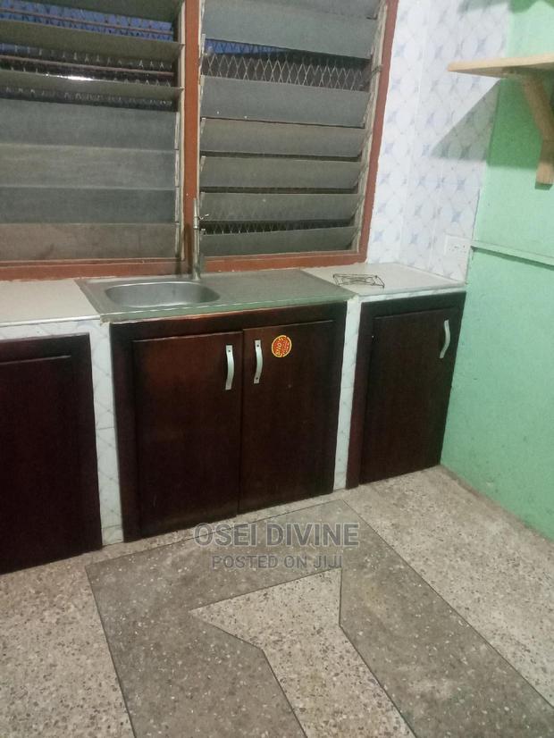 Spacious Chamber and Hall S/C Dansoman · Photo 2