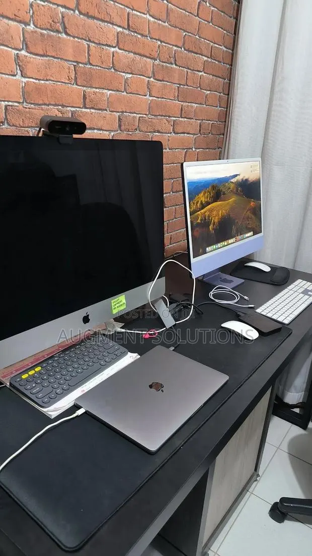 Premium MacBook Solutions · Photo 1