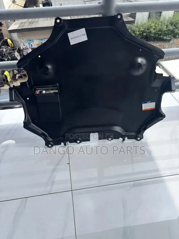 C250 Engine Under Cover 2011-2015 · Photo 1