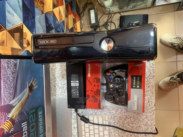 Xbox360 Slim Loaded With Free Games · Photo 2