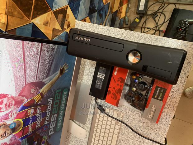 Xbox360 Slim Loaded With Free Games · Photo 3
