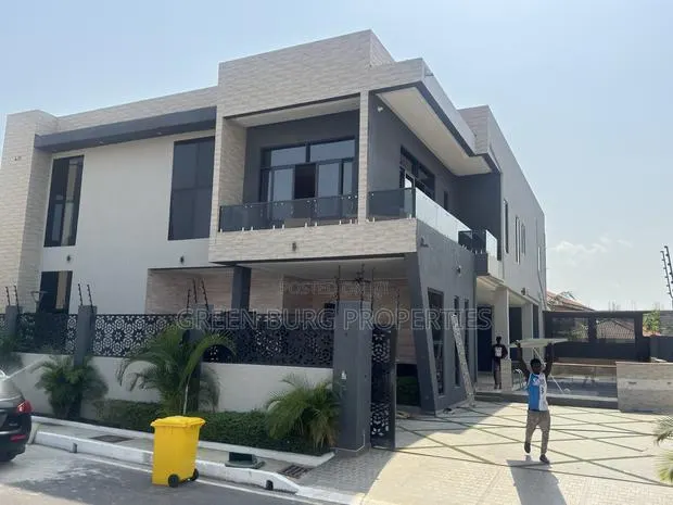 5bdrm Mansion in Green, East Legon for sale · Photo 1
