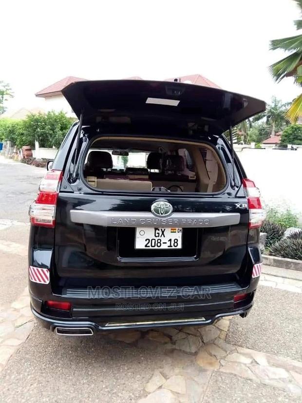 Car Rentals Toyota Land-Cruisers Prado for Rent in Accra · Photo 5