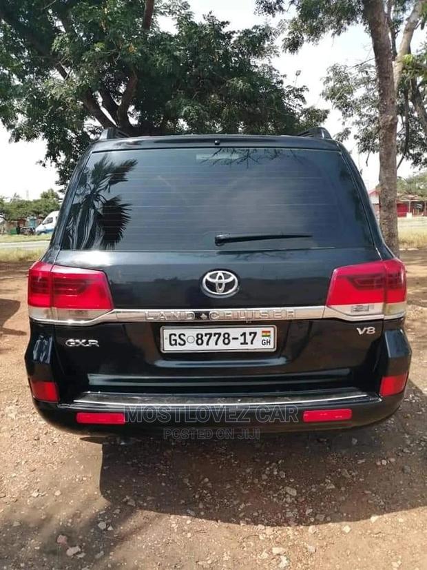 Car Rentals Toyota Land-Cruisers Prado for Rent in Accra · Photo 6