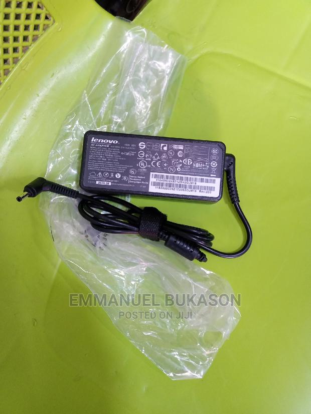 Lenovo Small Pin Charger · Photo 2
