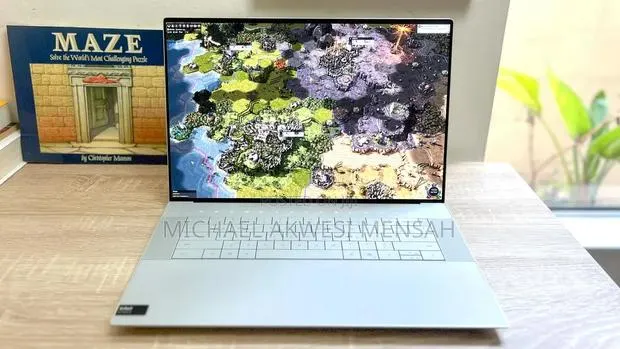 Laptop Dell Studio XPS 16 (1647) 16GB Intel Core Ultra 7 SSD 512GB · Photo 1