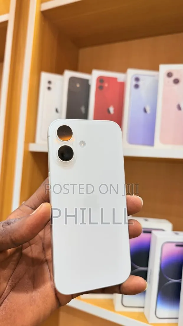Apple iPhone 17 256 GB White · Photo 1
